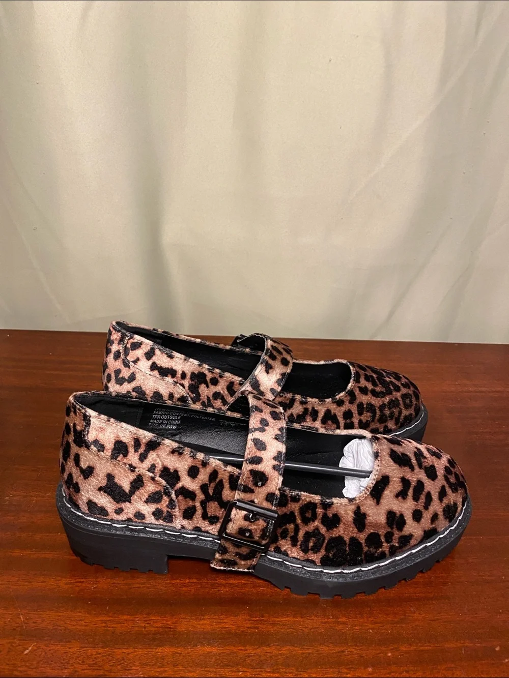 Torrid F Leo Velvet MaryJane Lug Flats Women’s 9 WW NWT